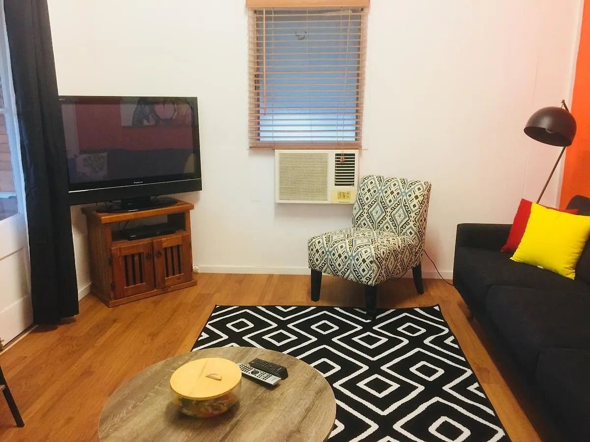 Cottage On Cork -Laffin Cottage Winton Australia